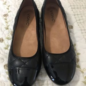 Vionic “Desiree” size 9 like new $25